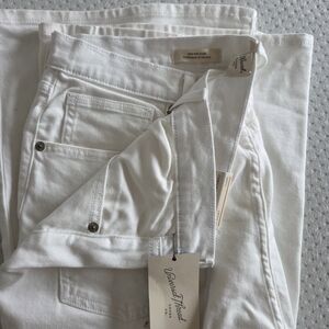 Universal Thread White Denim Jeans NEW WITH TAG